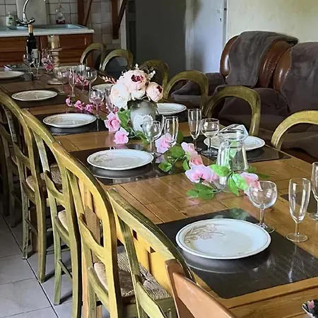 Maison Conviviale — 180 M², Jeux Exterieurs *
